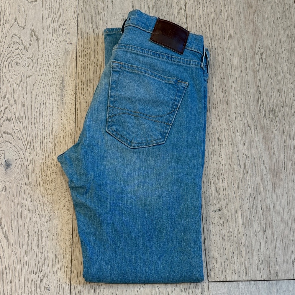 Hollister Epic Flex Men’s Skinny Jeans in Size 30x32